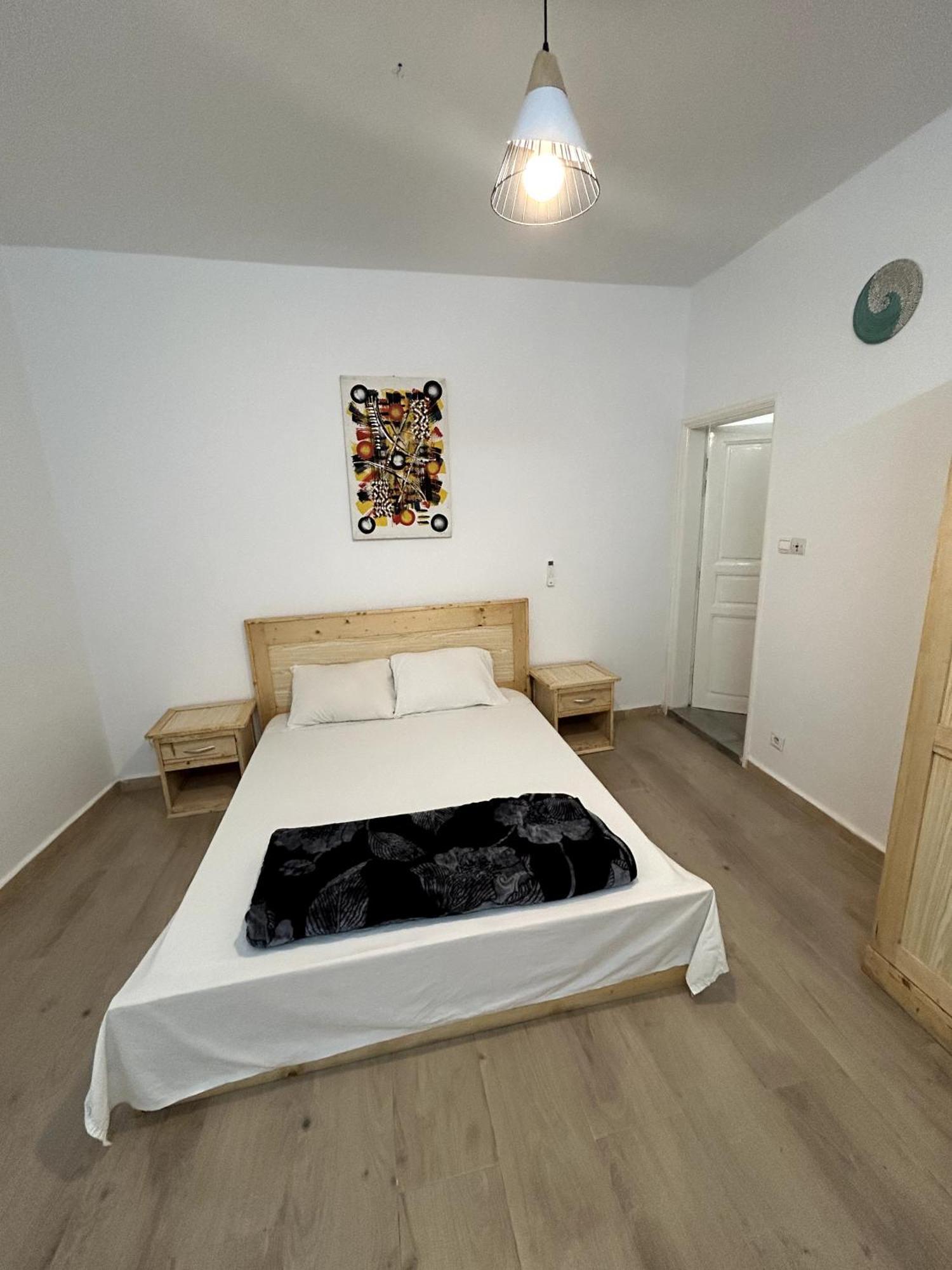 Chambre Spacieuse Avec Balcon - Salle De Bain Exterieure Privee & Breakfast Saint Louis Exterior foto